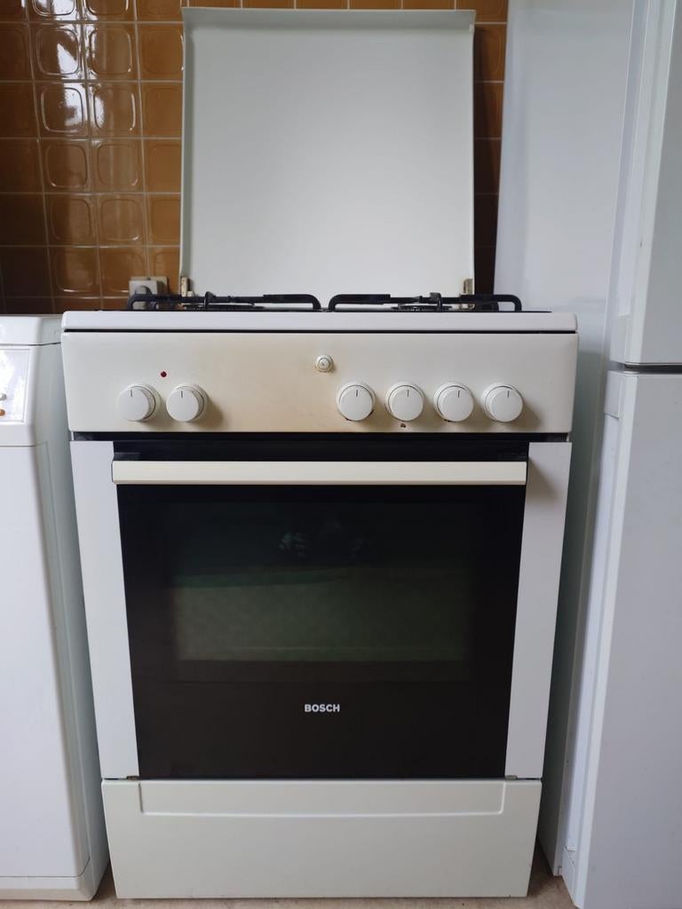 Bosch gasfornuis met elektrische oven - alles werkt, Witgoed en Apparatuur, Fornuizen, Ophalen, Gebruikt, 4 kookzones, Gas