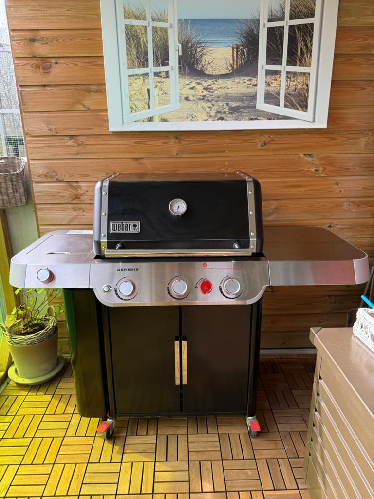 Weber Genesis Gasbarbecue E-335 (als nieuw), Ophalen, Zo goed als nieuw