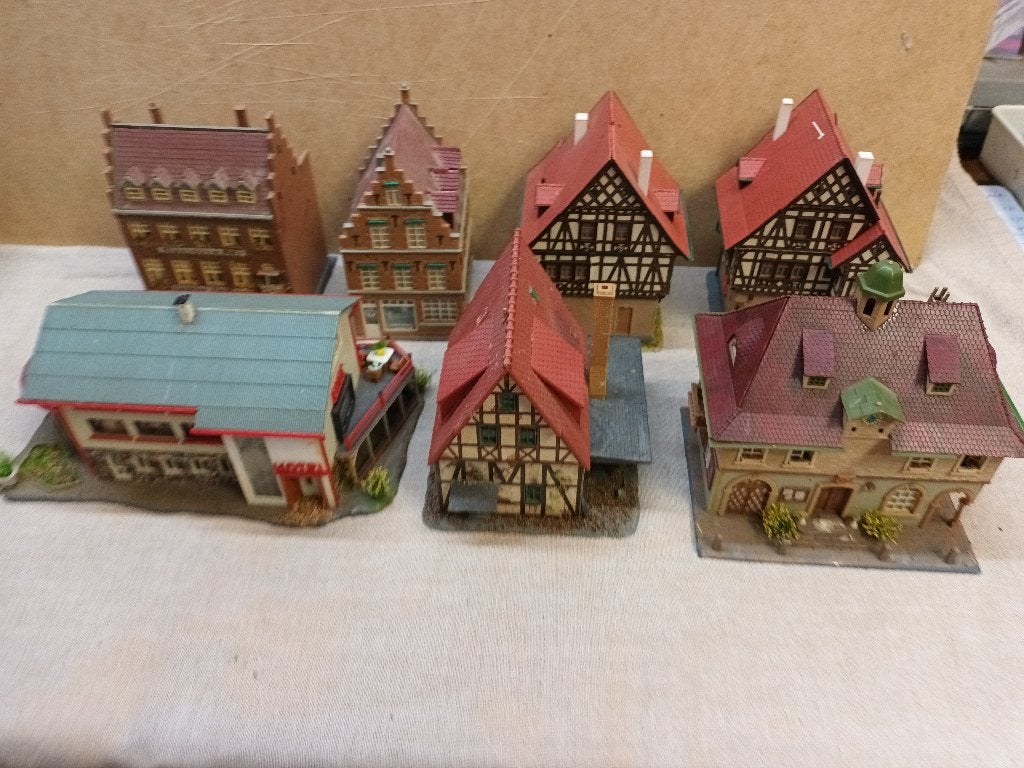 FLEISCHMANN 7 X  MOOI STEL  DB HUISJES  HOTEL EN HUISJES, Overige merken, Gebruikt, Gelijkstroom, Brug, Tunnel of Gebouw