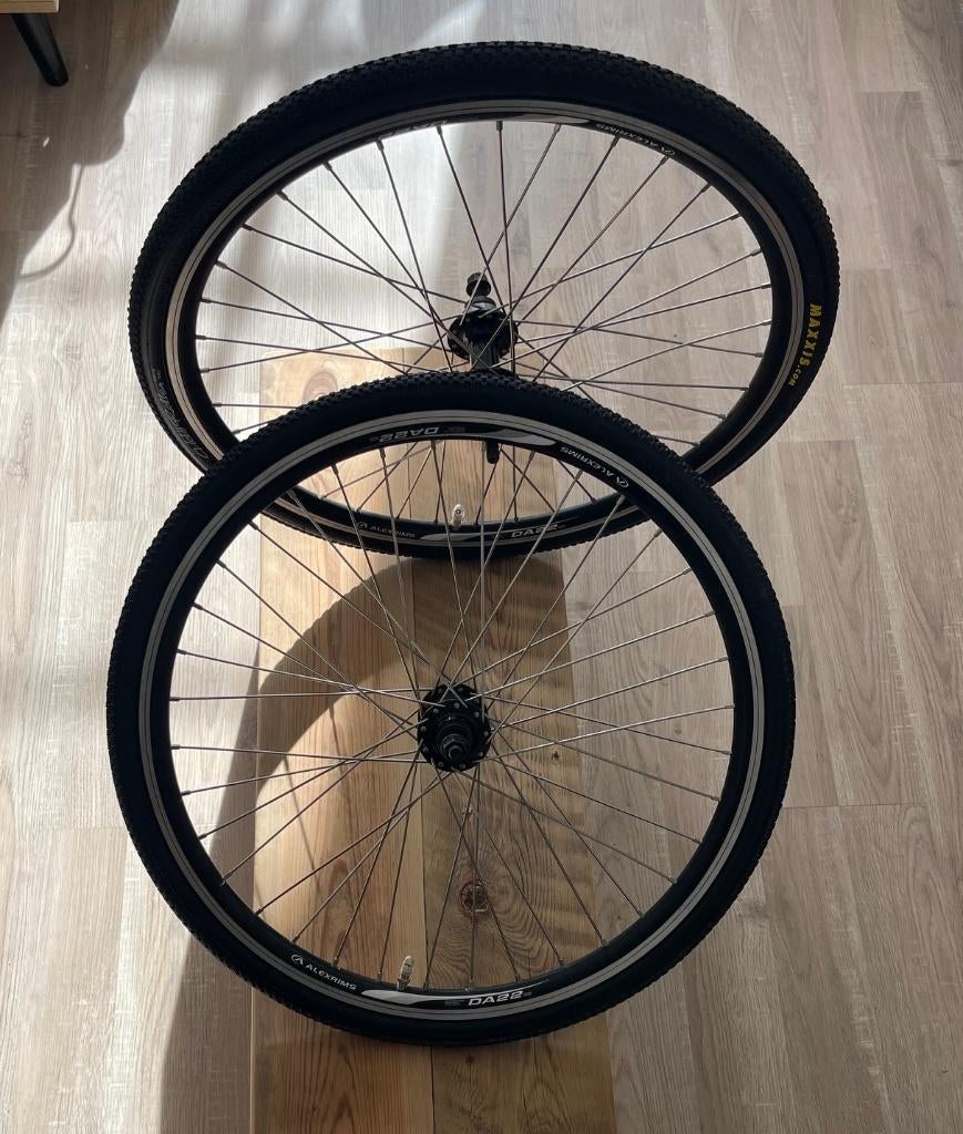 Wielset BMX / RACE 20 inch met Maxxis banden - NOS, Fietsen en Brommers, Fietsen | Crossfietsen en BMX, Ophalen of Verzenden, Zo goed als nieuw