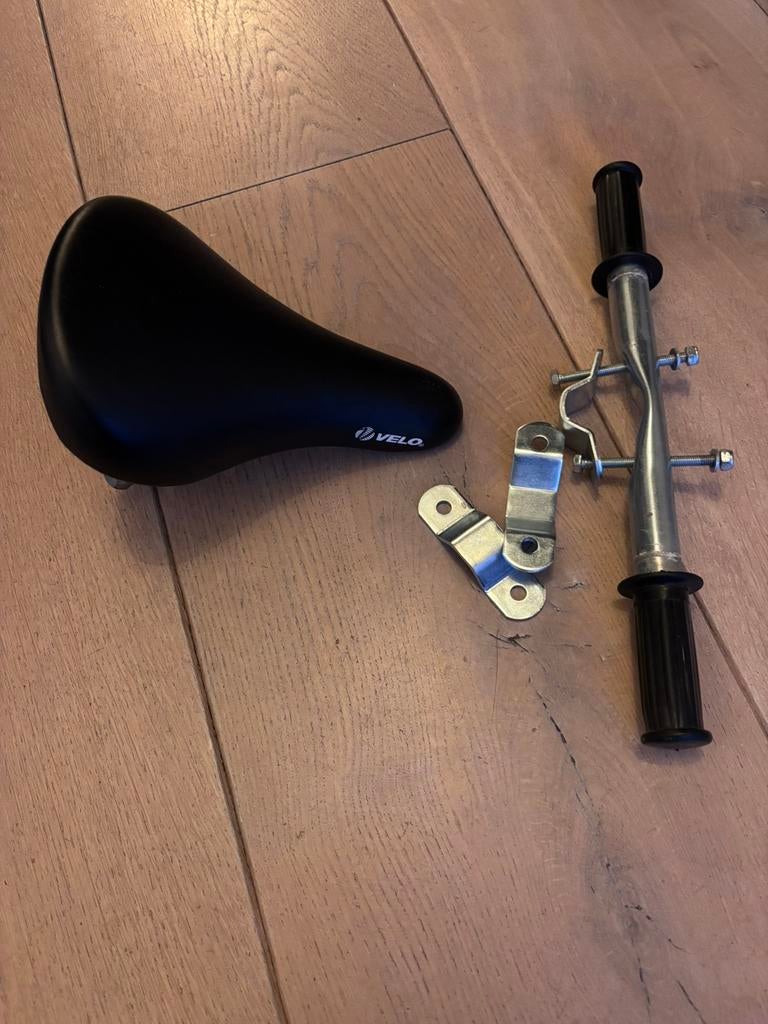 Buiszadel merk Velo, Fietsen en Brommers, Fietsaccessoires | Fietsstoeltjes, Ophalen, Zo goed als nieuw