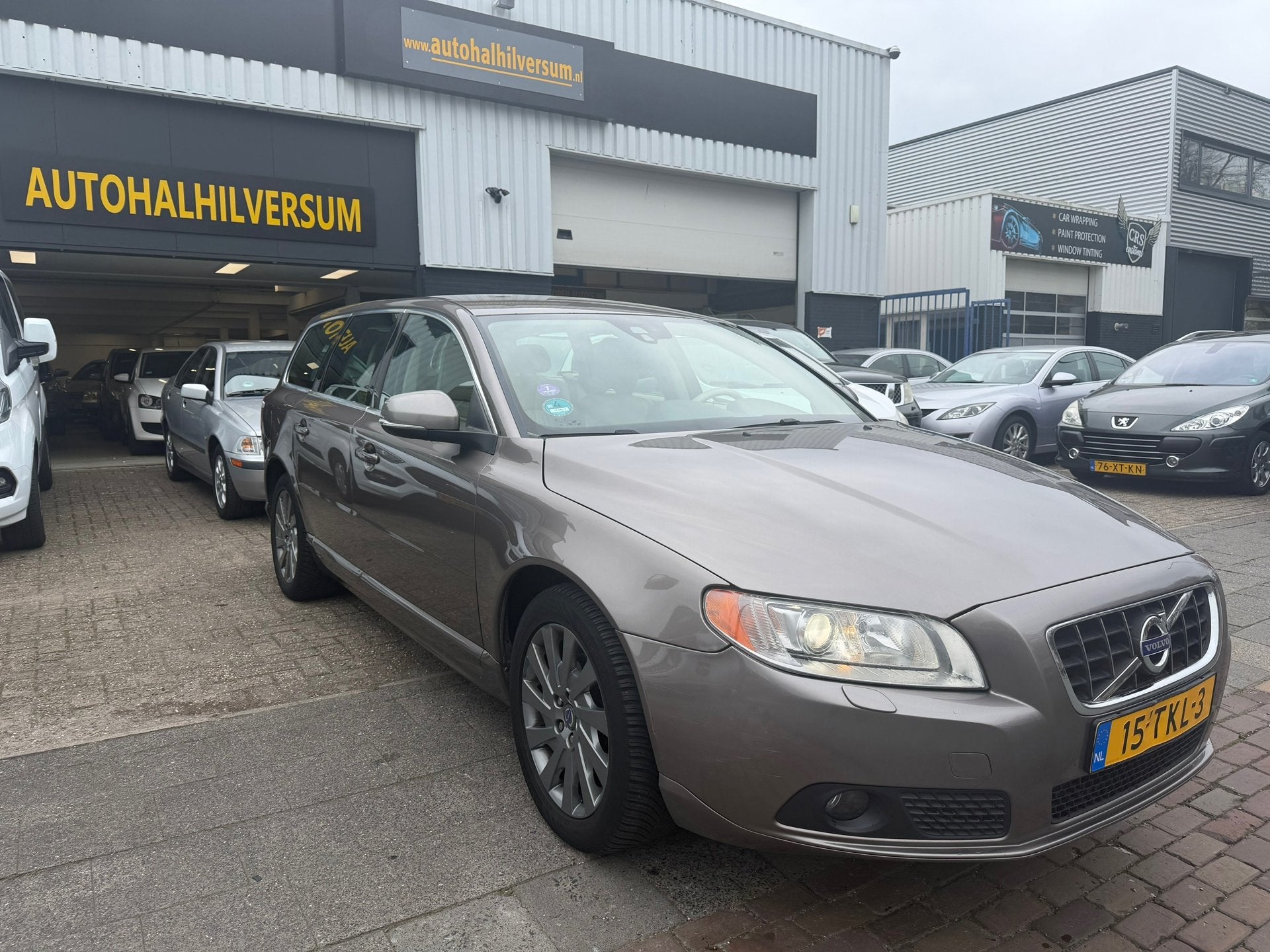 Volvo V70 1.6 T4 Limited Edition AUTOMAAT, Gebruikt, 4 cilinders, Zilver of Grijs, 84 €/maand