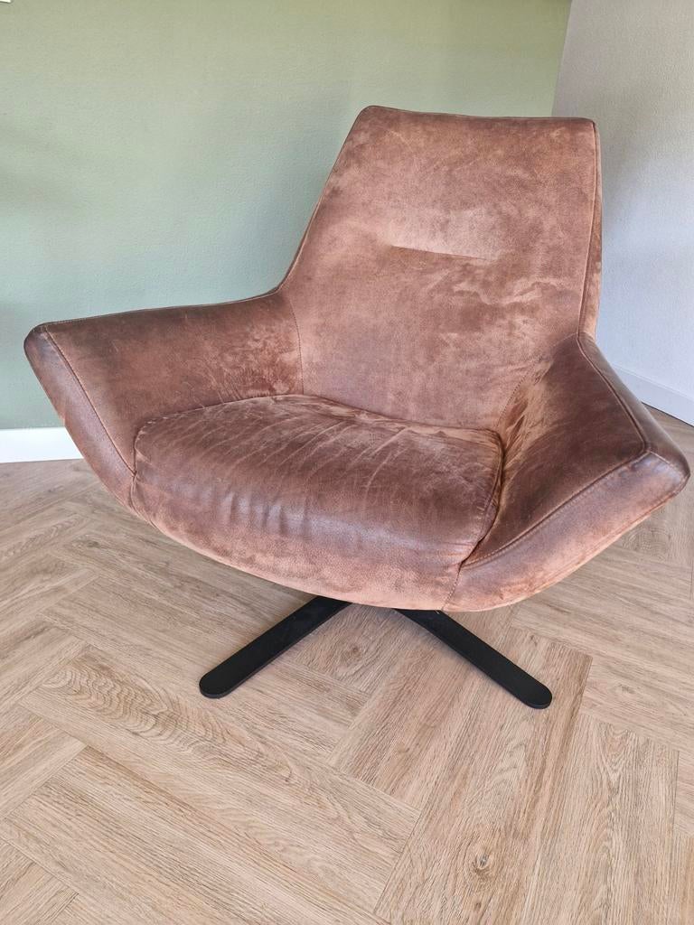 Microleder fauteuil / draaistoel in Cognac kleur, Huis en Inrichting, Fauteuils, Ophalen, Gebruikt, 75 tot 100 cm, 50 tot 75 cm