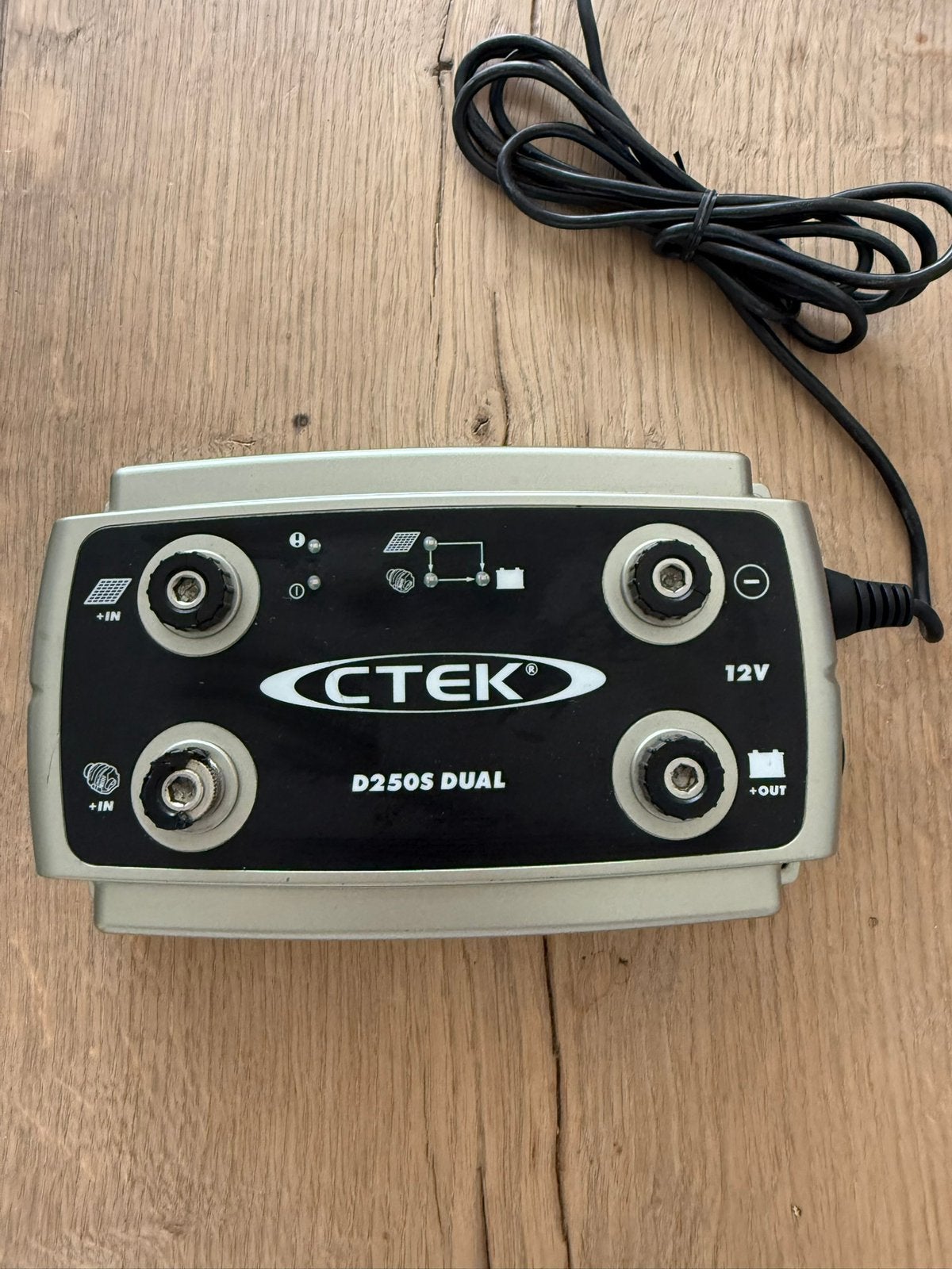CTEK D250S DUAL Acculader voor 12V Loodzuur Accu's, Ophalen of Verzenden, Gebruikt