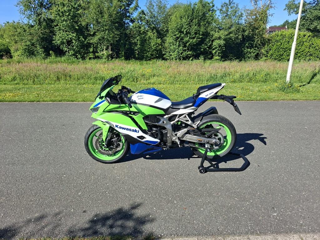 Kawasaki Ninja ZX-4RR 40th Anniversary | 2024 | 2.735 km, Motoren, Traction Control, Motorrijbewijs A, Super Sport, Particulier