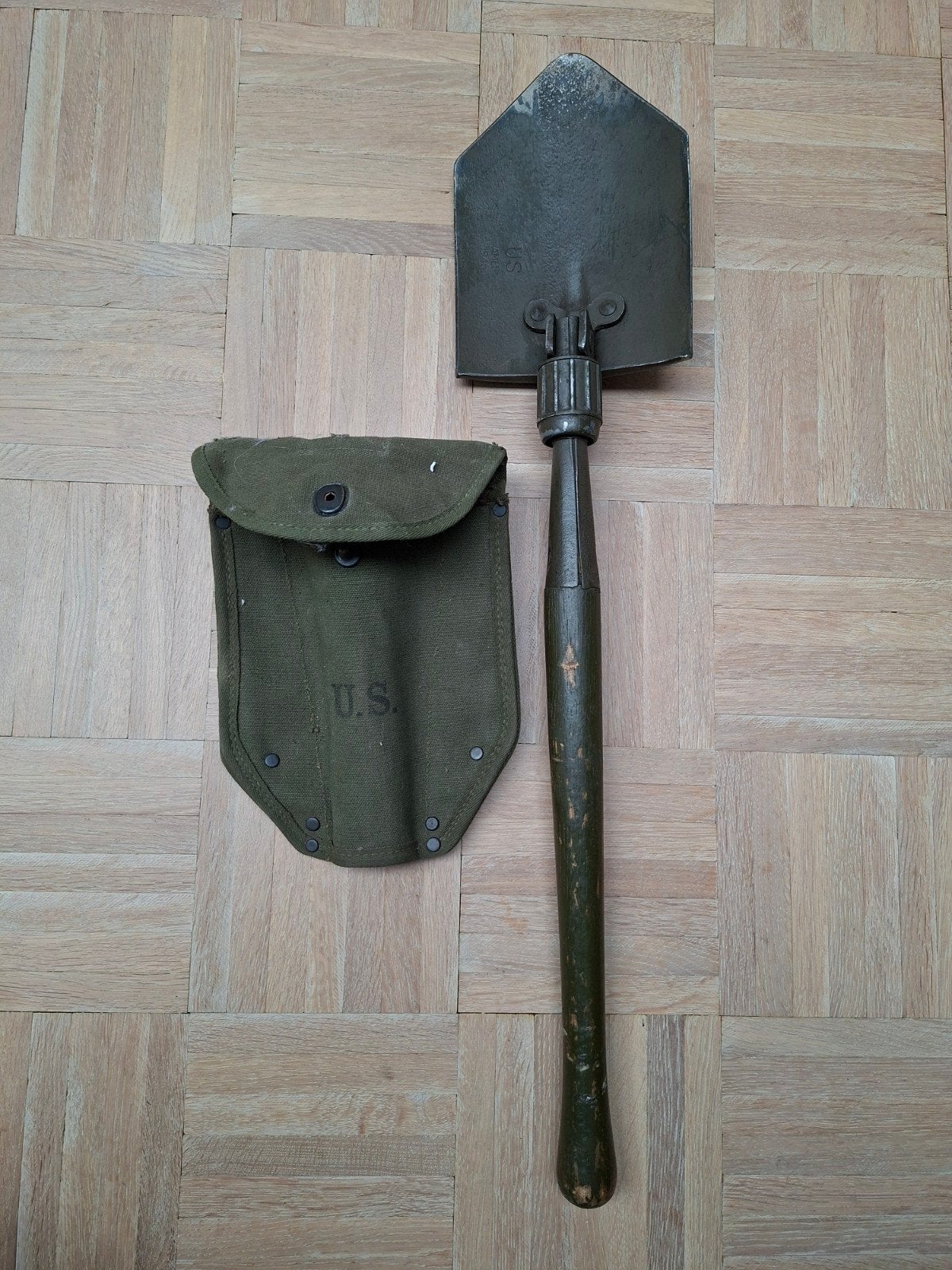 Originele US AMES 1945 opvouwbare schep met hoes, Verzamelen, Militaria | Algemeen, Ophalen of Verzenden, Landmacht, Amerika, Overige typen
