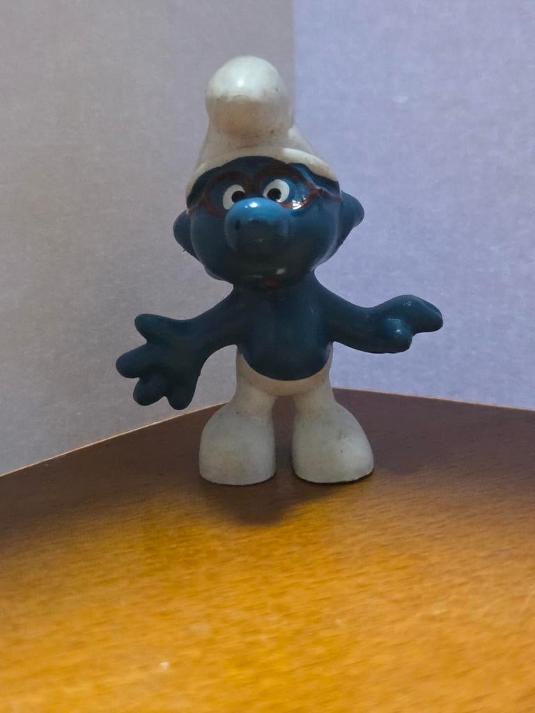 Vintage Brilsmurf Figuur Schleich 1966 Hong Kong, Verzamelen, Smurfen, Ophalen of Verzenden, Zo goed als nieuw, Brilsmurf, Poppetje, Figuurtje of Knuffel