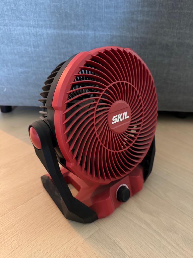 SKIL 20V Tafelventilator brushless 3164CA, Ophalen of Verzenden, Zo goed als nieuw, Tafelventilator
