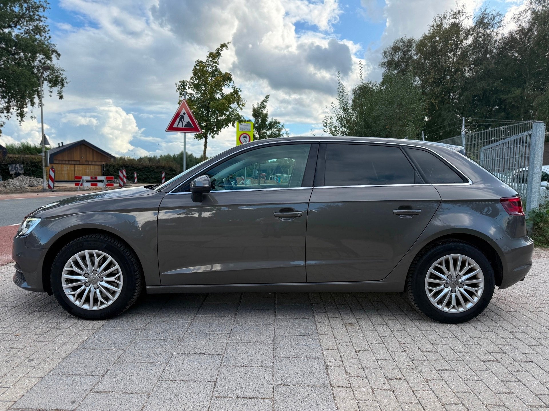 Audi A3 Sportback 1.8 TFSI Ambition Pro Line S AUTOMAAT, Auto's, Gebruikt, 4 cilinders, Leder en Stof, Bedrijf