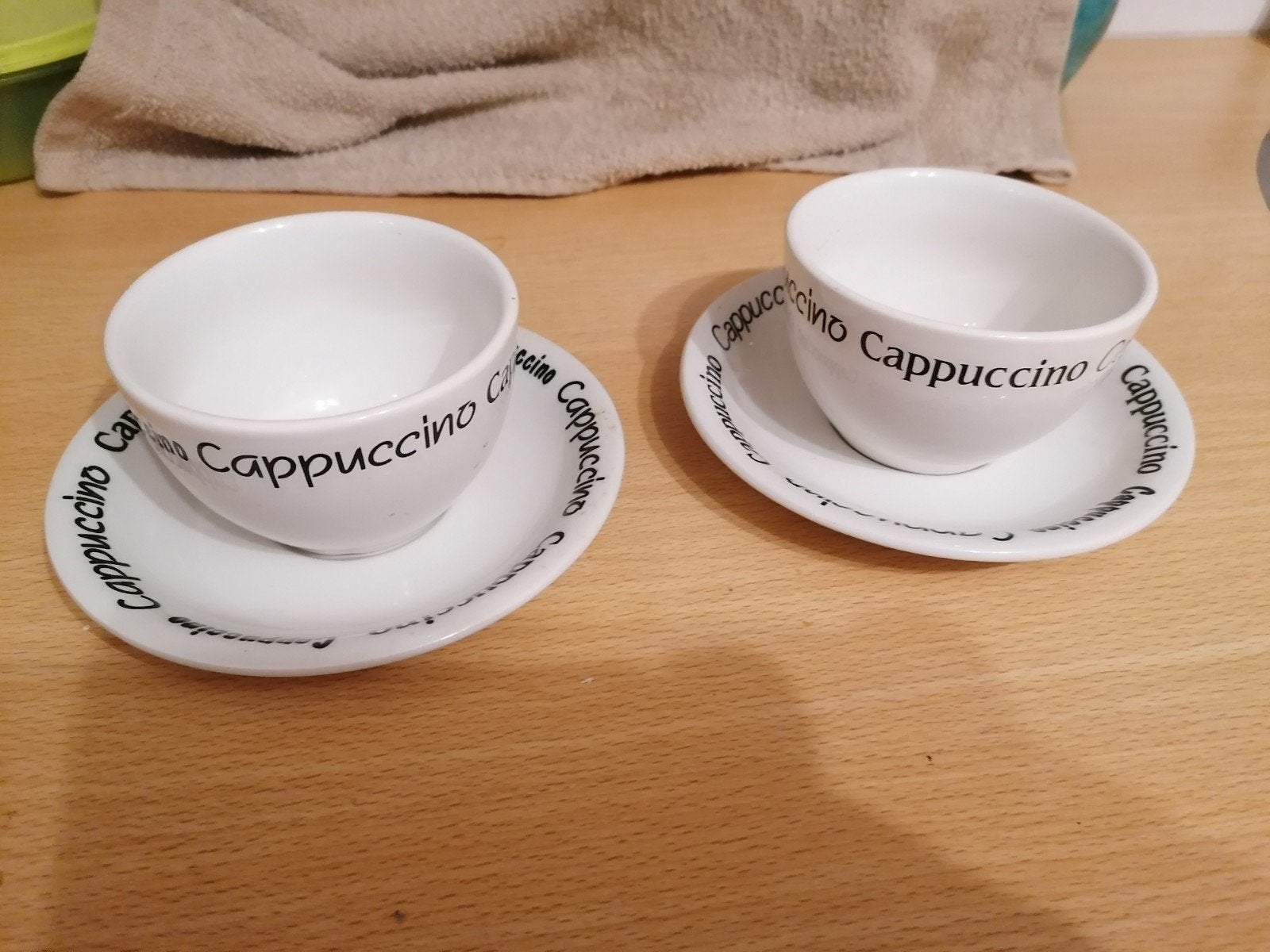 Cappuccino kopjes met schotels - Set van 2, Keramiek, Ophalen of Verzenden, Zo goed als nieuw, Overige stijlen