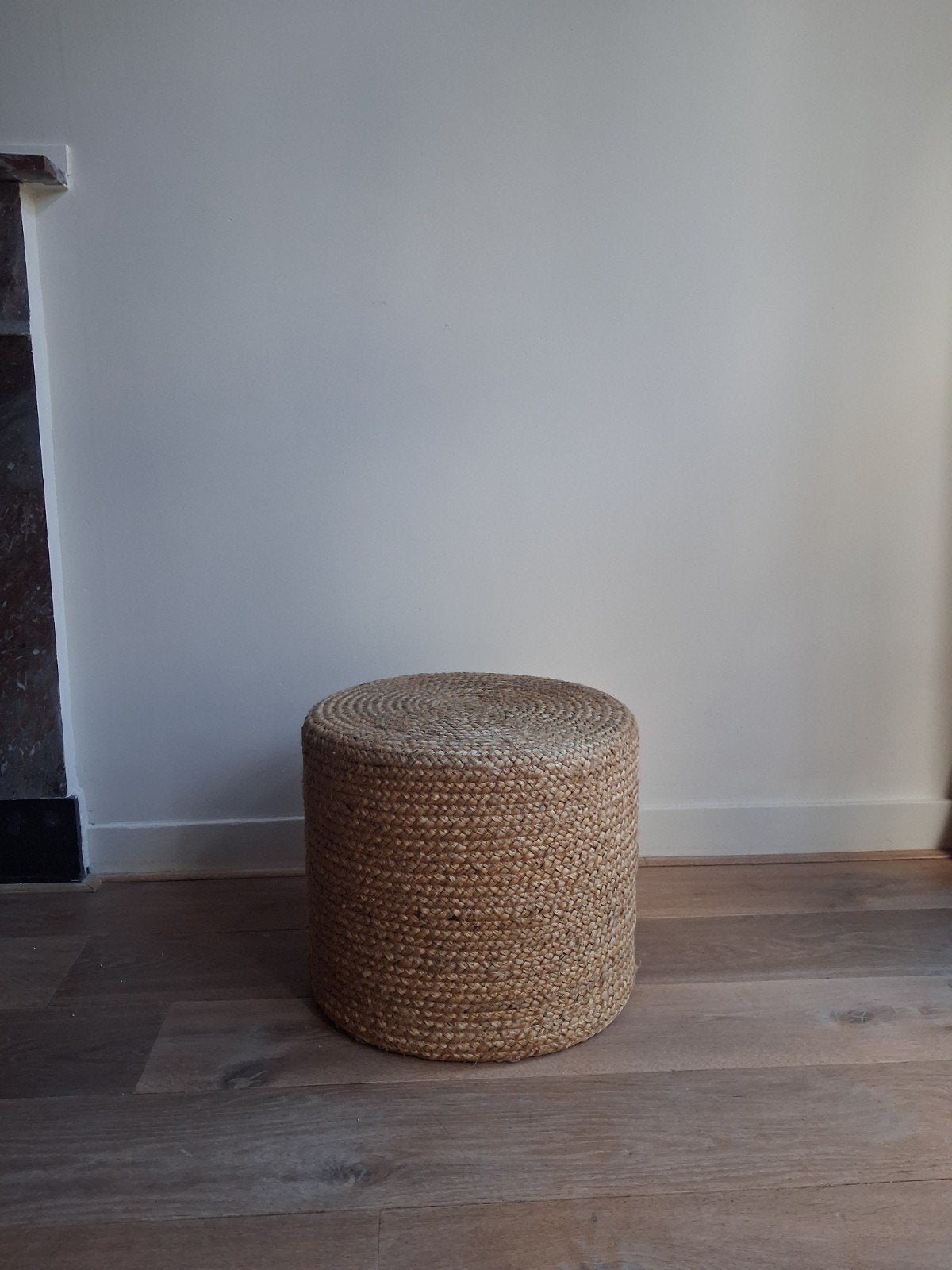 Jute poef - 38 cm diameter, 34 cm hoog, Huis en Inrichting, Banken | Voetenbanken en Poefen, Ophalen, Overige materialen, Minder dan 50 cm