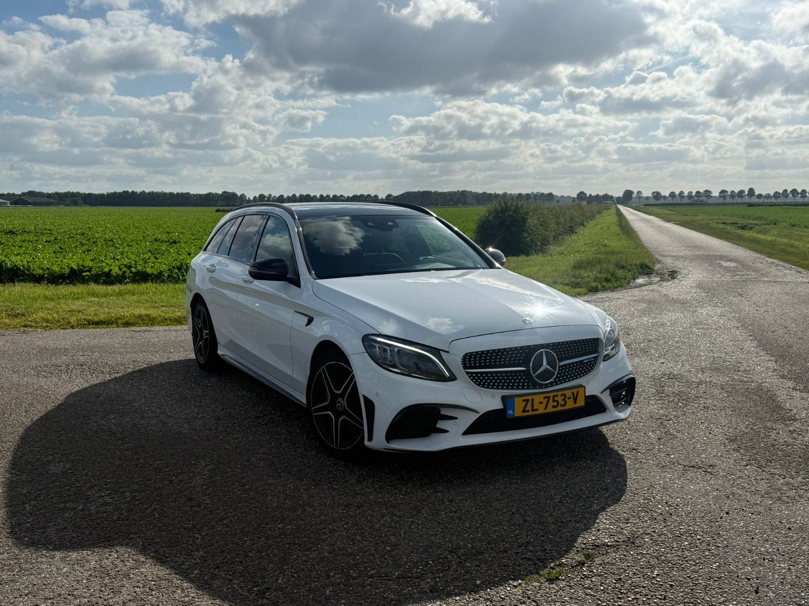Mercedes-Benz C-Klasse C200 d 160pk 9G-TRONIC 2019 AMG Wit, Auto's, Achterwielaandrijving, 1800 kg, Zwart, 4 cilinders