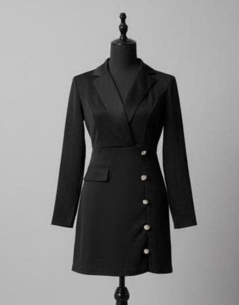 Zwarte mini blazerjurk met lange mouwen, maat S, stijlvol, Kleding | Dames, Zwart, Ophalen of Verzenden, Zo goed als nieuw, Knielengte