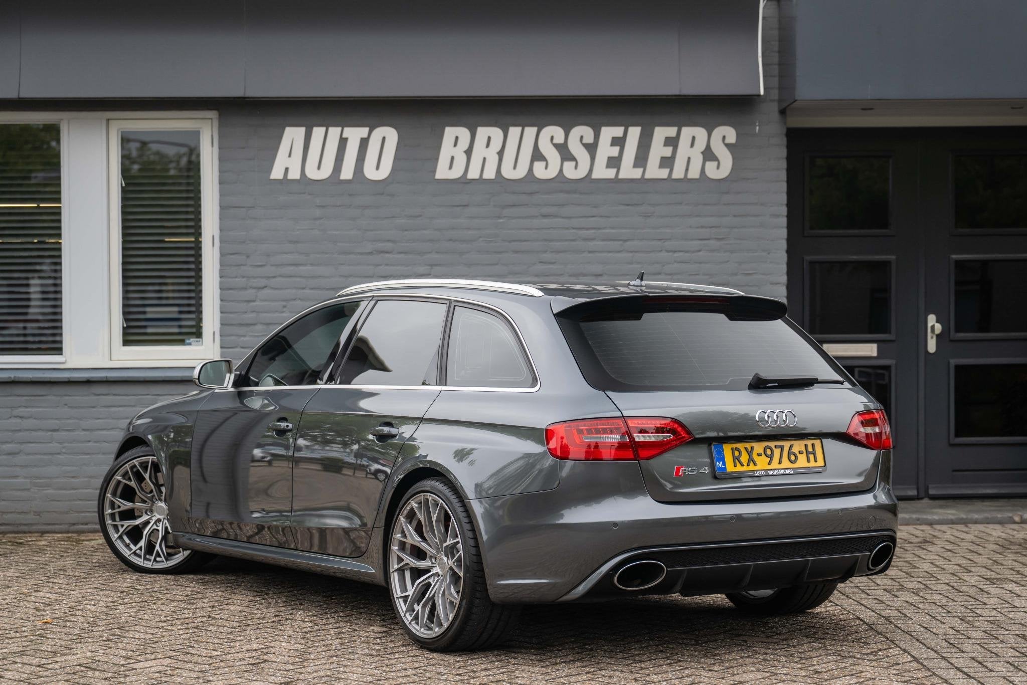Audi A4 Avant 4.2 FSI RS 4 quattro Mega mooie originele staa, Auto's, Automaat, Gebruikt, 8 cilinders, 1770 kg