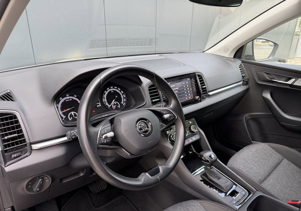 Skoda KAROQ 1.5 TSI ACT 150PK Aut. Business Edition Plus, Auto's, Skoda, 4 cilinders, 150 pk, Karoq, Bedrijf