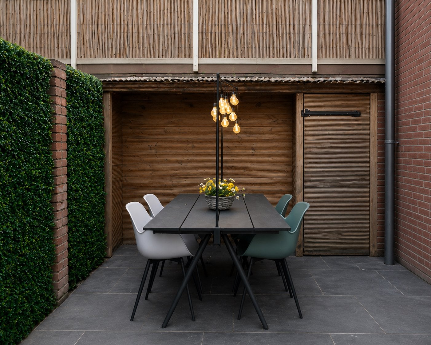 Moderne tuinset | Tuintafel 160x90 + 4 design kuipstoelen, Ophalen, Zo goed als nieuw