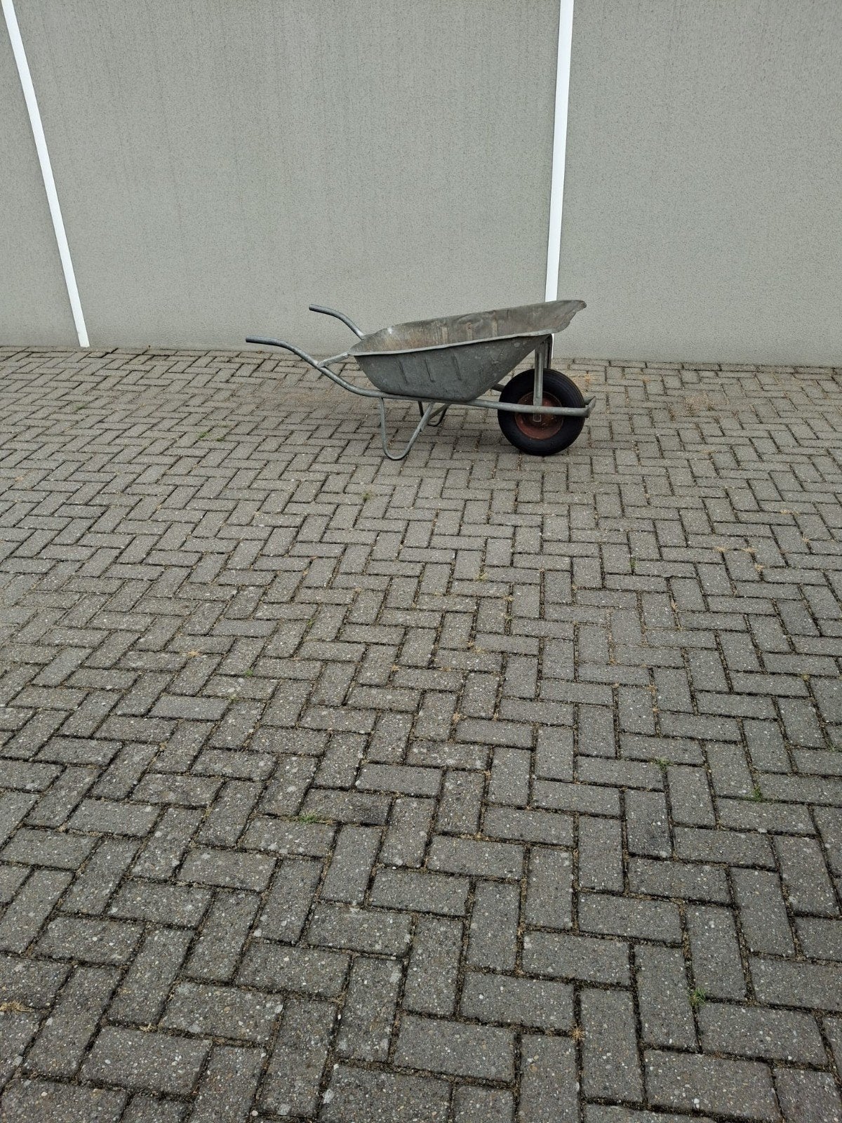 Grote gegalvaniseerde kruiwagen met 120L laadbak, Ophalen, Nieuw