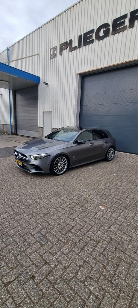 Mercedes-Benz A-Klasse A 250 224pk 7G-DCT 2018 Grijs, 4 cilinders, 75 €/maand, Particulier, 1600 kg