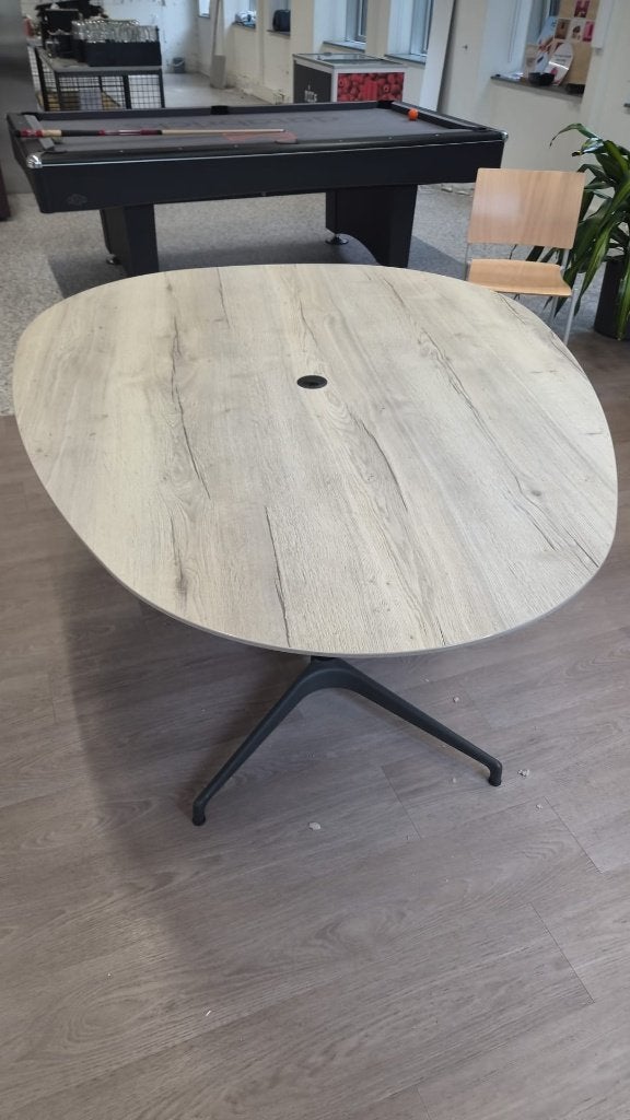 2x Herman Miller vergadertafel kantoortafel  CS27360, Ophalen, Overige typen, Gebruikt, 140 cm