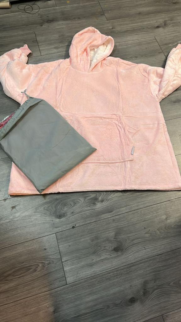 Partij hoodie blankets 160 stuks, Kleding | Dames, Huispakken, Ophalen, Zo goed als nieuw, Maat 46/48 (XL) of groter, Roze