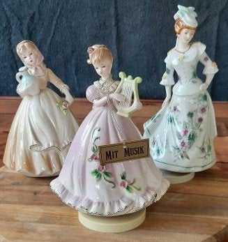 porseleinen beeldjes met en zonder muziek., Antiek en Kunst, Ophalen of Verzenden