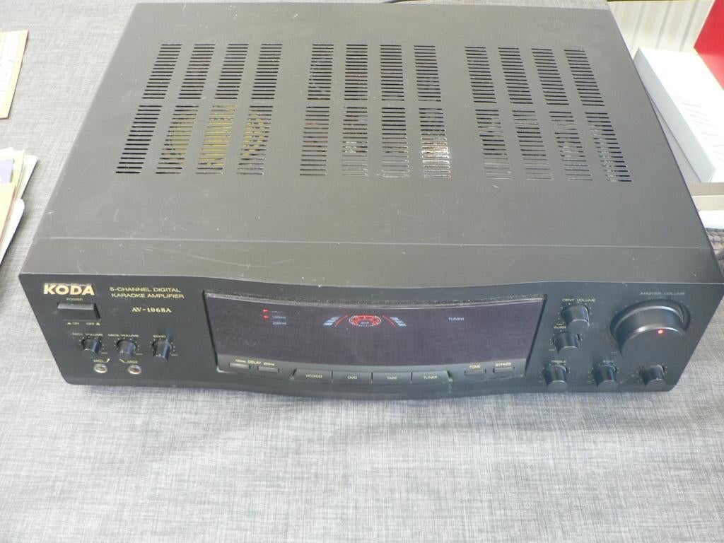 koda versterker amplifier karaoke 5-channel digital av-1068a, Ophalen of Verzenden, Gebruikt, Minder dan 60 watt, Overige merken