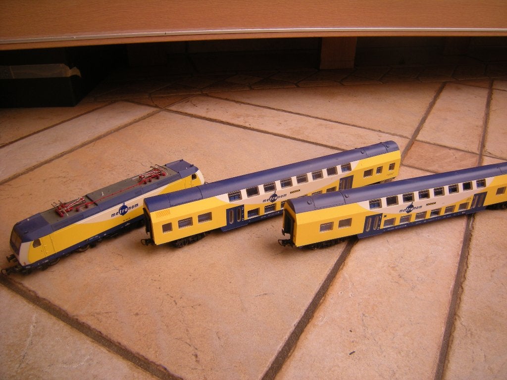 piko ns trein met 2x ns dubbeldekker ns wagon, Wisselstroom, Treinset, Piko, Ophalen of Verzenden
