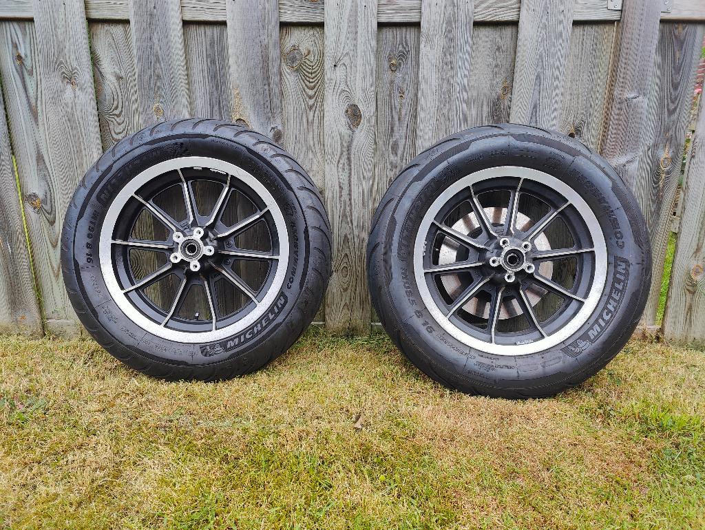Harley Davidson velgen uit 1999 met band., Motoren, Onderdelen | Harley-Davidson, Ophalen, Gebruikt