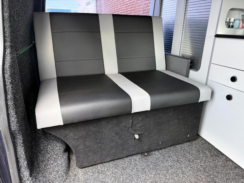 Camperbus slaapbank / zitbank - Zwart/Wit, Ophalen, Zo goed als nieuw