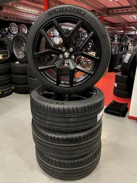 23" Defender velgen + Michelin zomerbanden, Niet ingevuld, 285 mm, Banden en Velgen, Niet ingevuld
