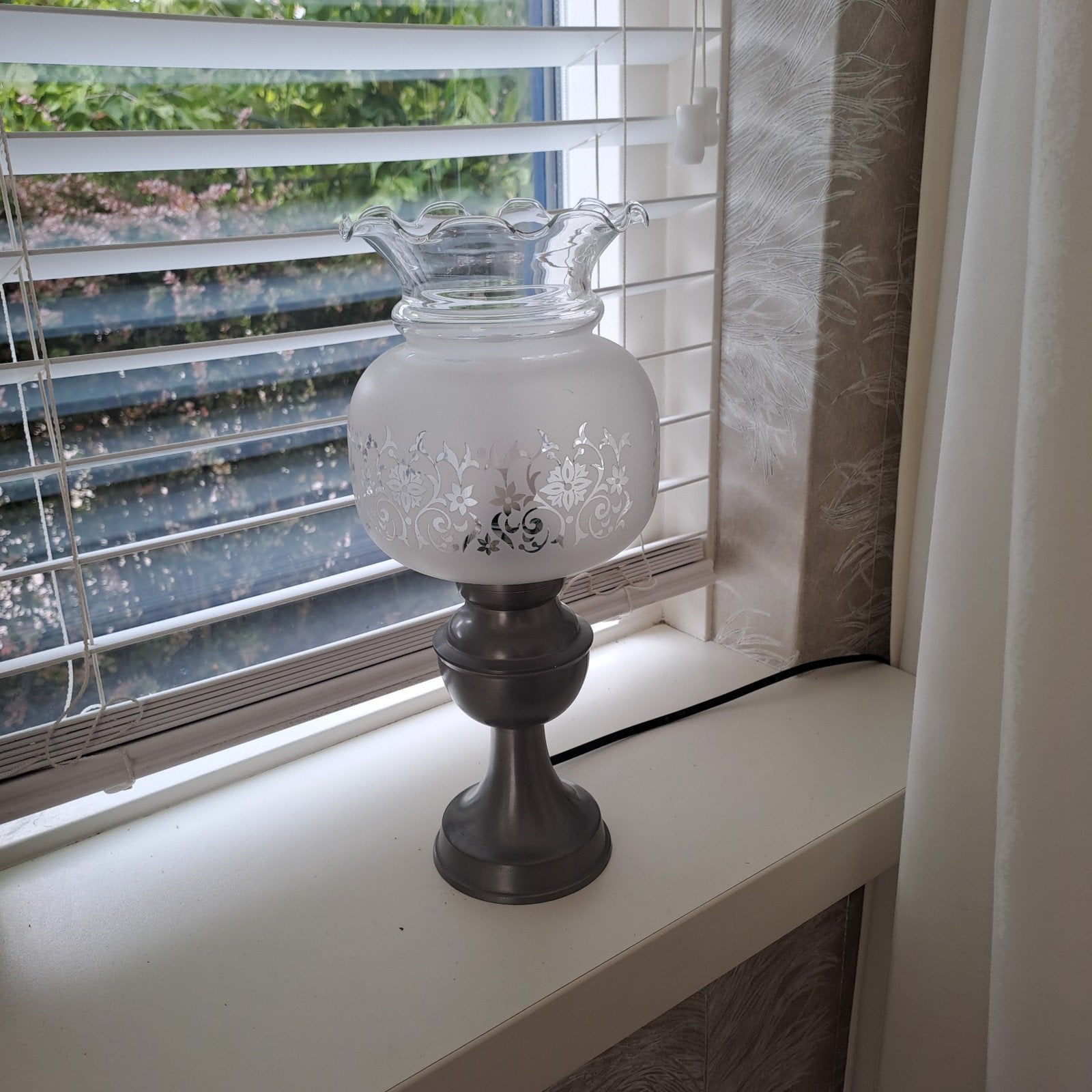 Vintage Tafellamp met Matglazen Kap en Bloemenpatroon, Ophalen
