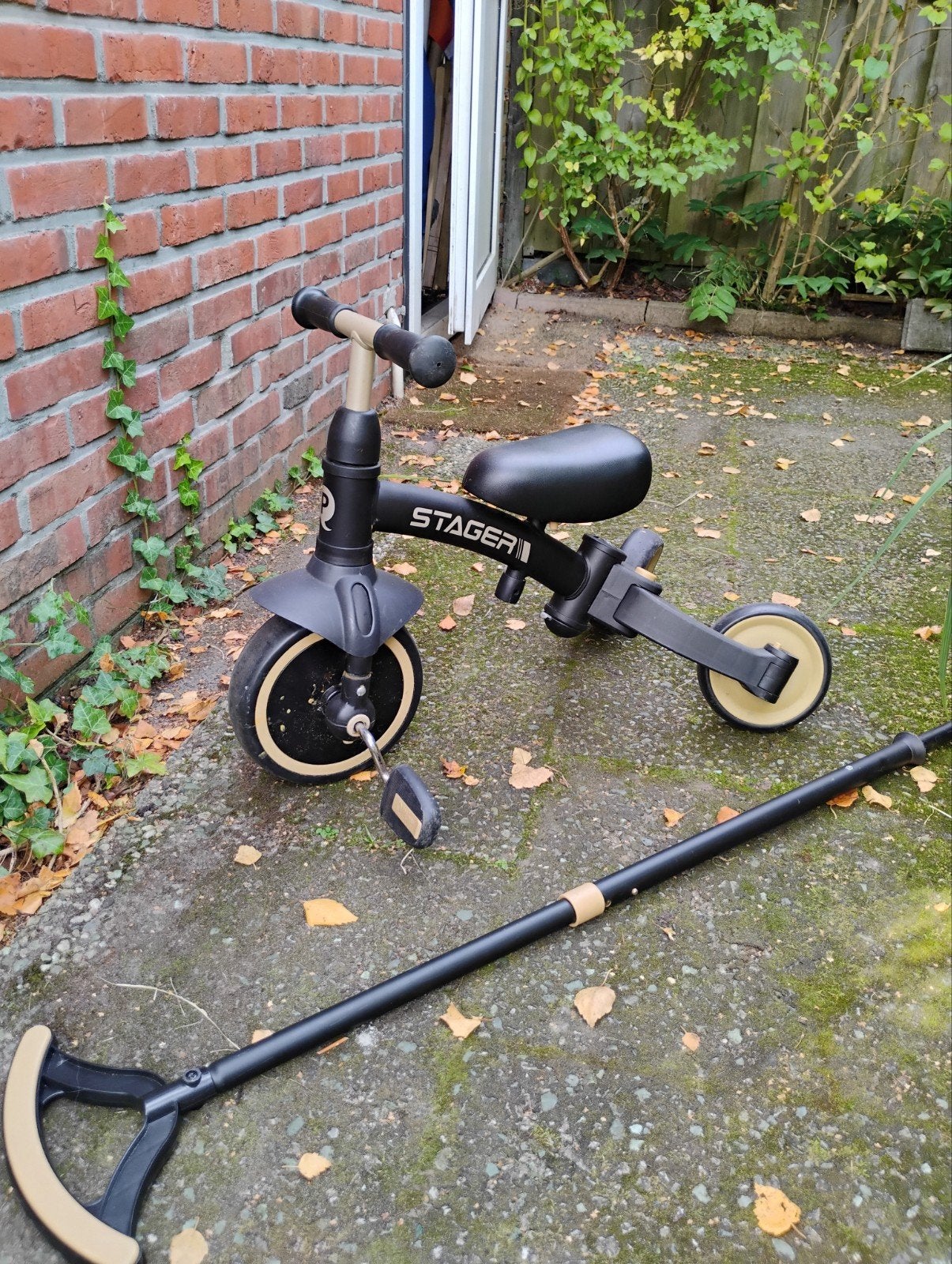 Foto 5 van Q Play Stager 4-in-1 loopfiets/driewieler zwart/goud