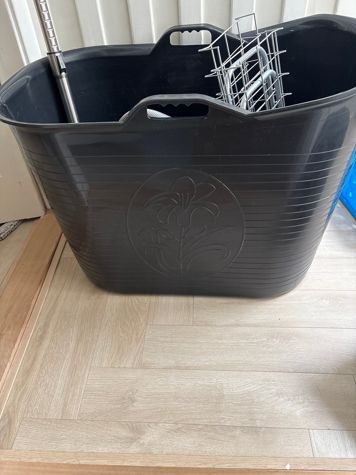 Flexibele zwarte kuip met handgrepen, Huis en Inrichting, Ophalen of Verzenden, Gebruikt, Kunststof, Met handgreep