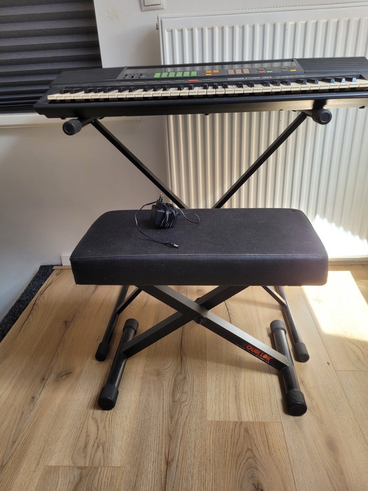 Quiklok keyboardbankje en keyboardstandaard, Ophalen, Zo goed als nieuw