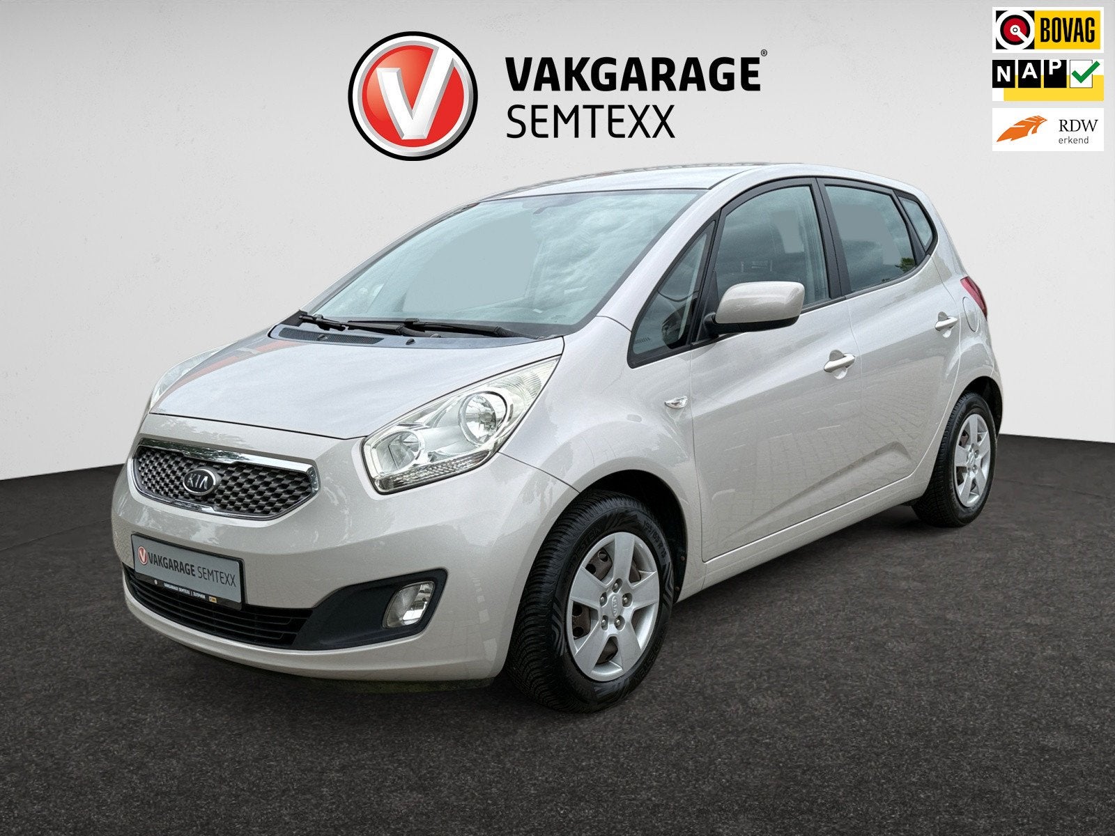 Kia Venga 1.4 CVVT X-tra | Airco | Parkeer Sensoren Achterzi, Auto's, Voorwielaandrijving, Stof, Gebruikt, Zwart