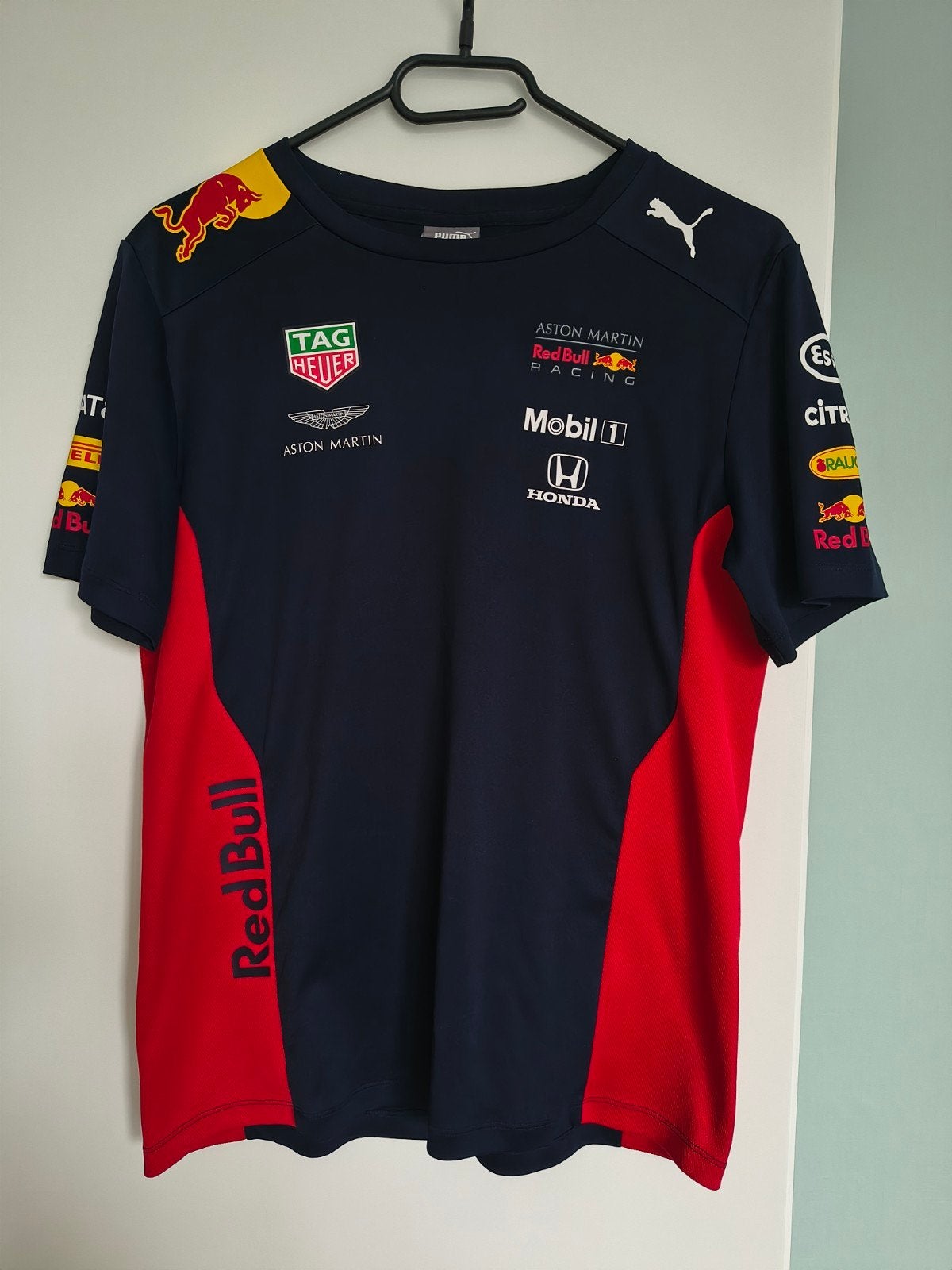 Red Bull Racing shirt - Maat 164 (valt ruim), Red Bull Racing, Ophalen of Verzenden, Zo goed als nieuw, Shirt of Longsleeve
