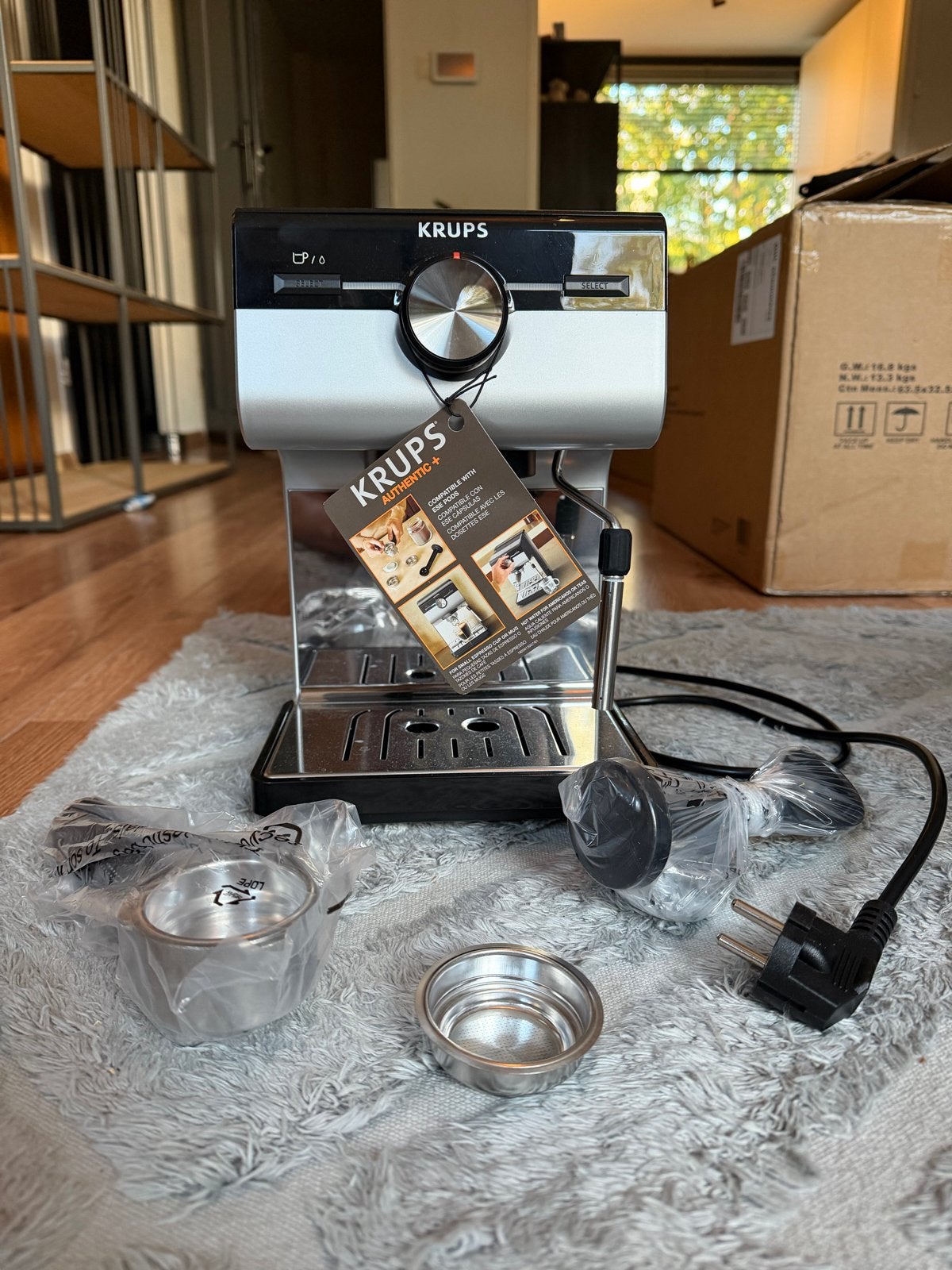 Krups Espresso Apparaat - Zo goed als nieuw, Afneembaar waterreservoir, Espresso apparaat, Nieuw, Gemalen koffie