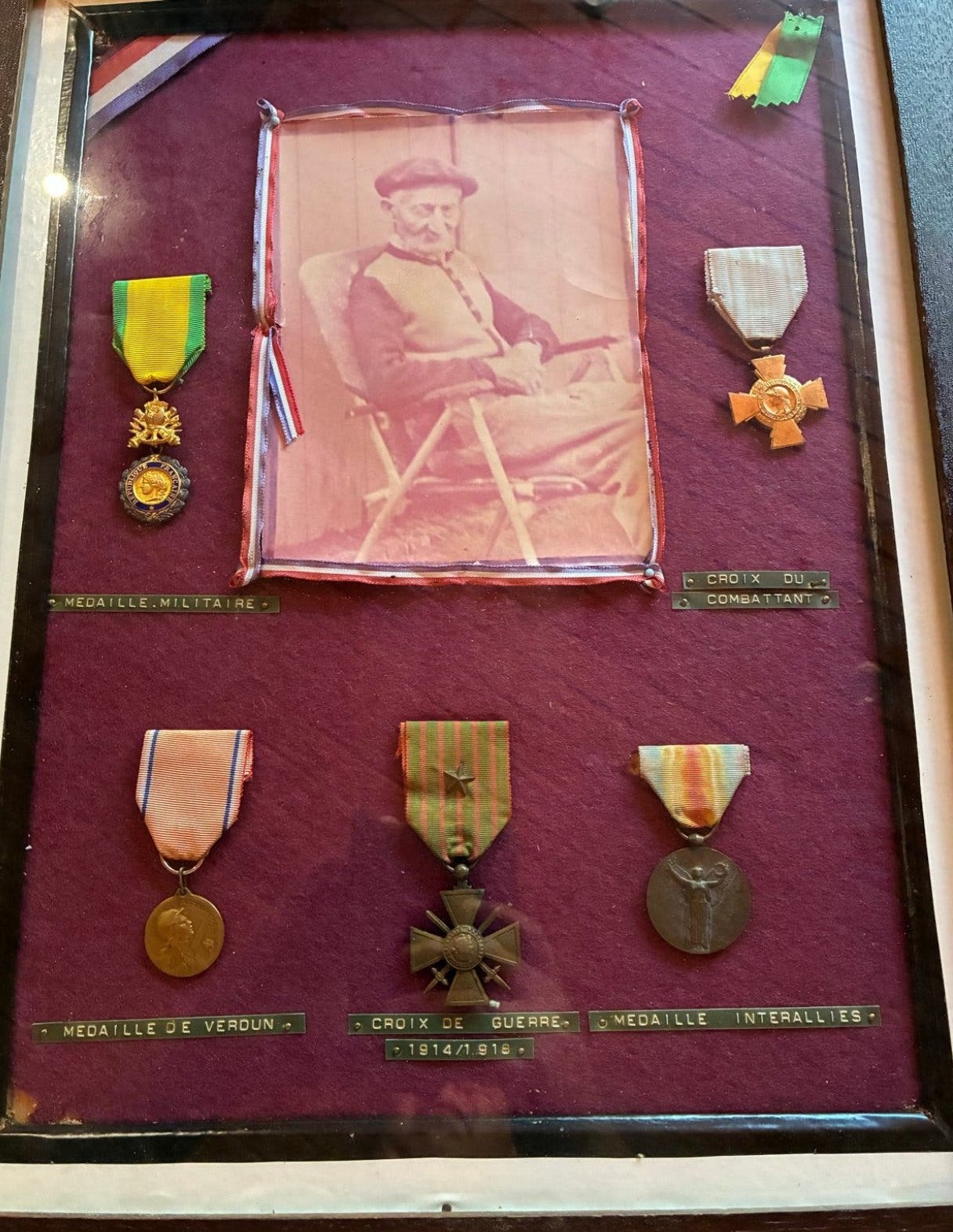 Medailles WO1 Verdun met foto in prachtige lijst, Ophalen of Verzenden