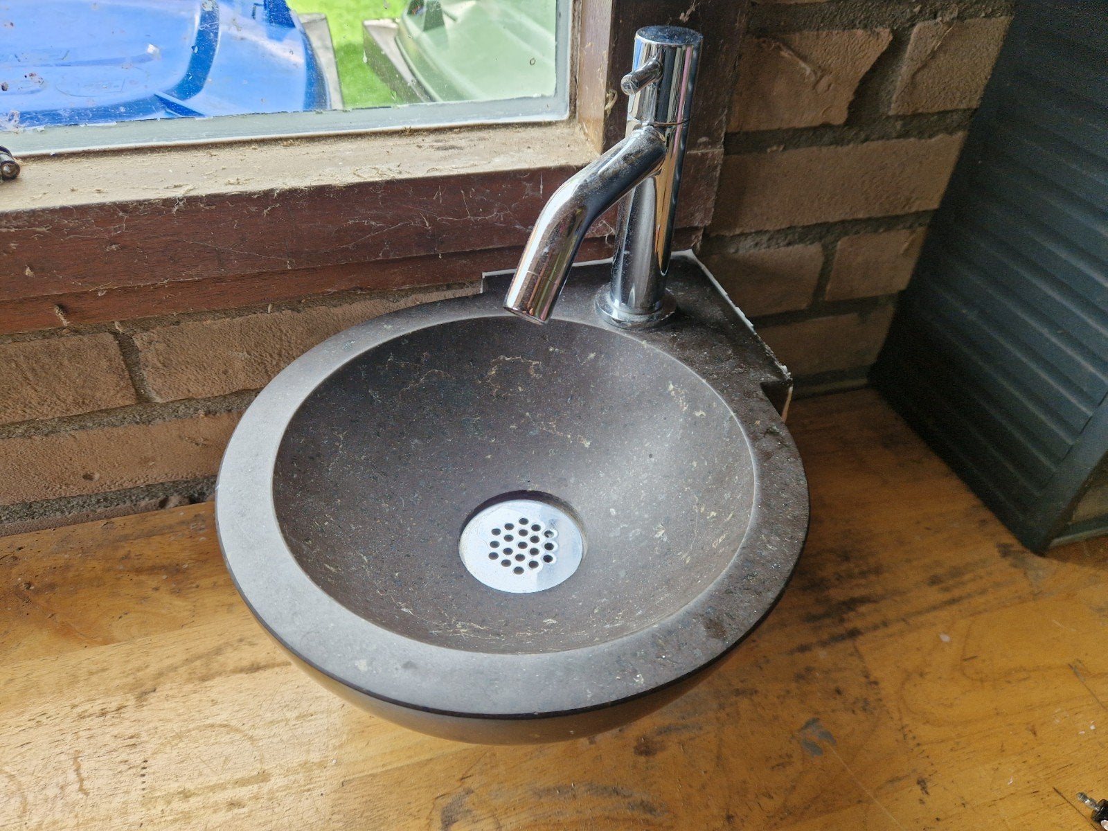 Stenen fonteintje met kraan, Doe-het-zelf en Verbouw, Ophalen, Gebruikt, Chroom, Wastafel