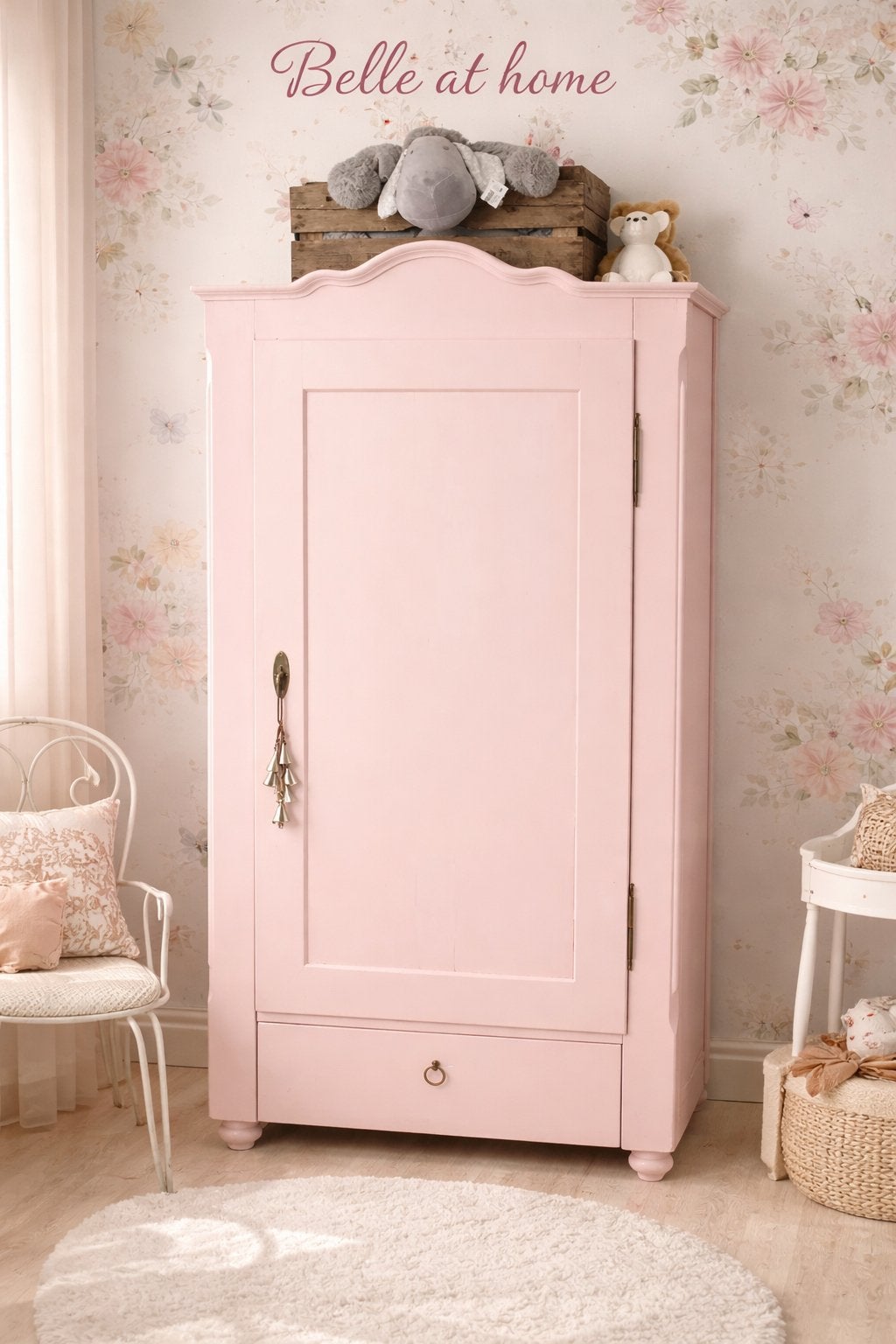 Antieke oude kledingkast babykamer kinderkamer, 50 tot 70 cm, 105 cm of meer, Ophalen of Verzenden, 100 cm of meer