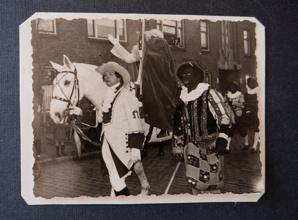 Foto's Den Haag Sint. Klaasoptocht beginjaren 50, Gebruikt, Verzenden, Foto, Voor 1940