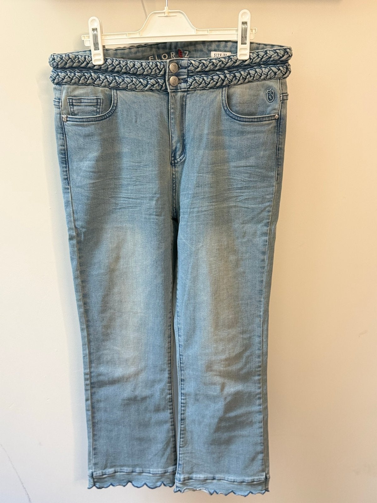 Florez jeans met gevlochten tailleband en geschulpte zoom, Ophalen of Verzenden, Zo goed als nieuw, Blauw, W30 - W32 (confectie 38/40)