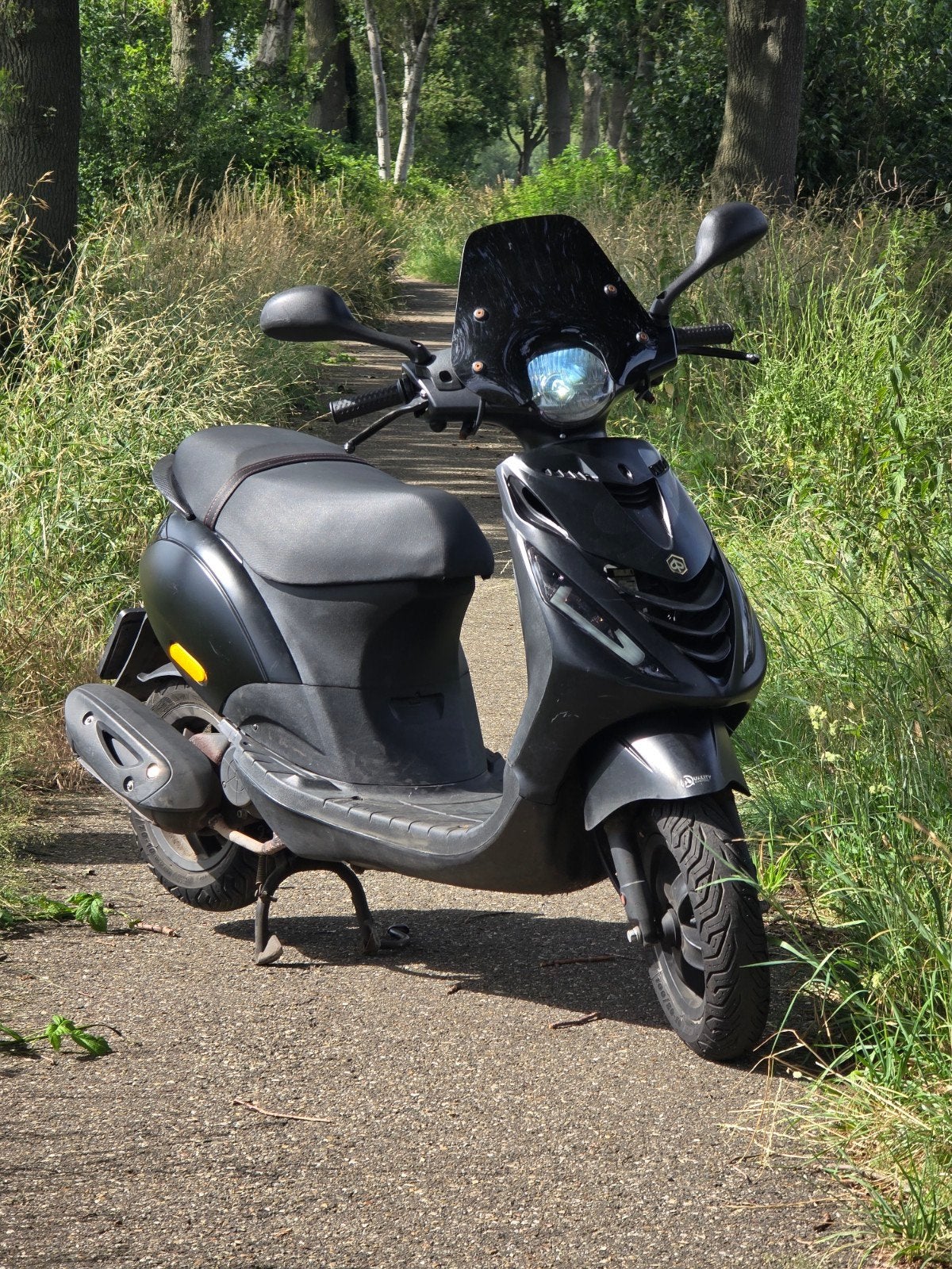 piaggio zip 2020 4t 3v geel kenteken, Fietsen en Brommers, Ophalen, Maximaal 45 km/u, Zip, Zo goed als nieuw