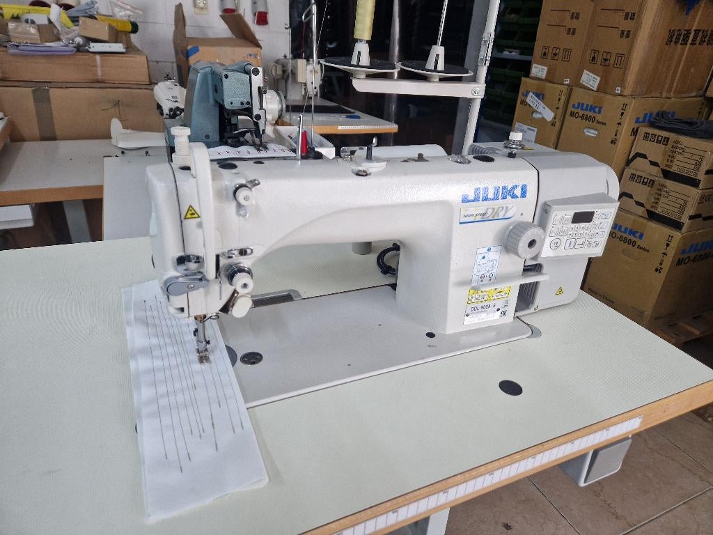 Juki 900A Industriële Naaimachine Automaat Zo goed als nieuw, Hobby en Vrije tijd, Naaimachines en Toebehoren, Industrieel, Ophalen