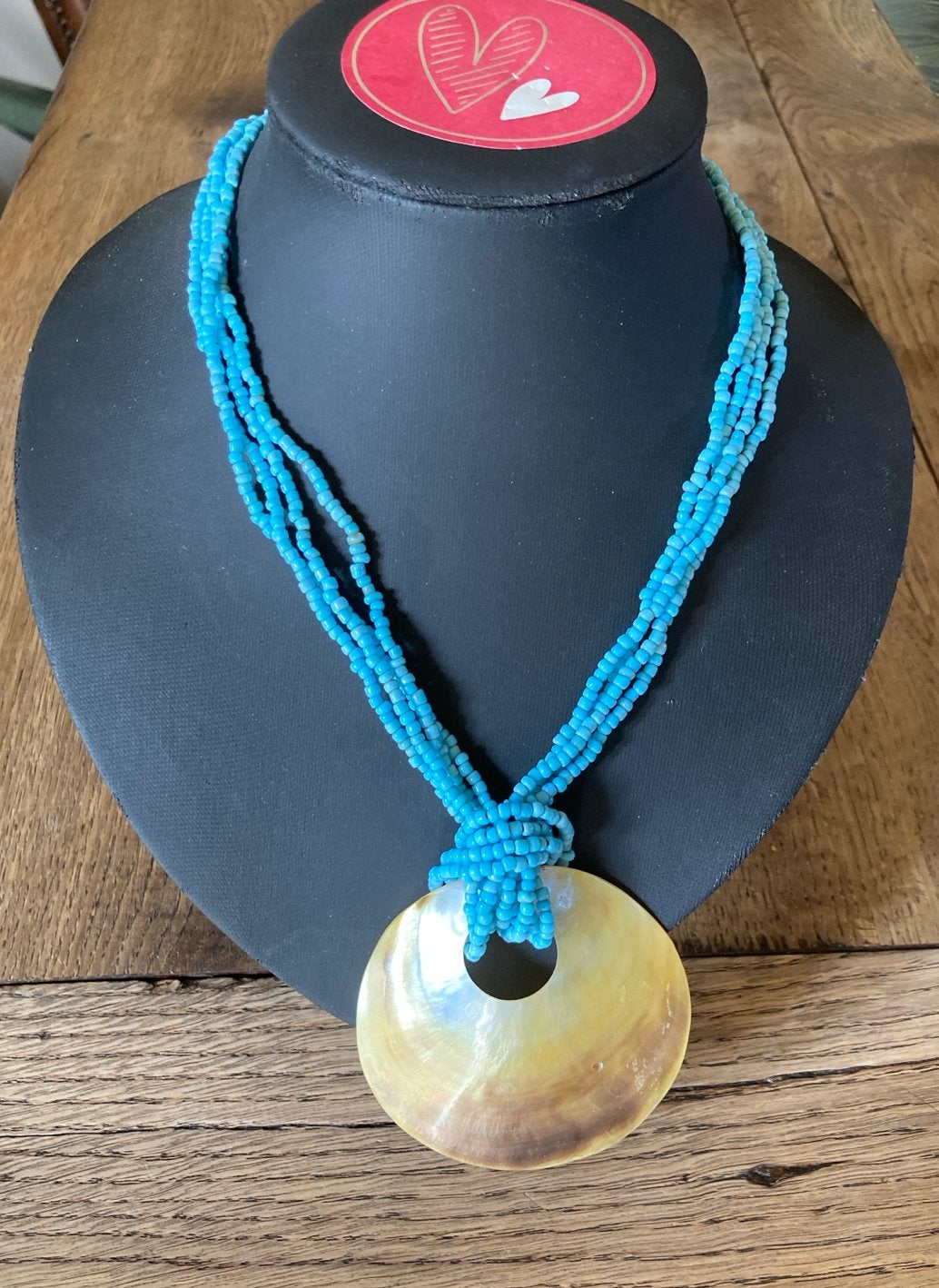 Ketting met parelmoer schelp en turquoise kralen, Met hanger, Blauw, Ophalen of Verzenden, Zo goed als nieuw