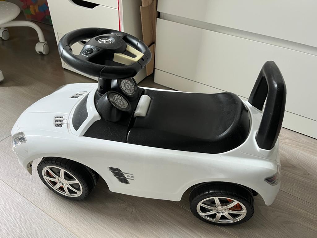 Loopauto Mercedes, Kinderen en Baby's, Speelgoed | Buiten | Voertuigen en Loopfietsen, Ophalen, Gebruikt