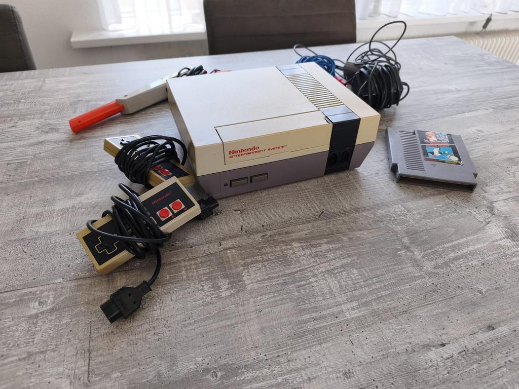 Nintendo NES Classic met Super Mario Bros. / Duck Hunt, Gebruikt, 2 spelers, Eén computer, Ophalen of Verzenden