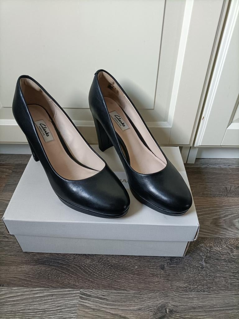 Lederen schoen met 39 Clarks, Pumps, Zwart, Ophalen of Verzenden, Zo goed als nieuw