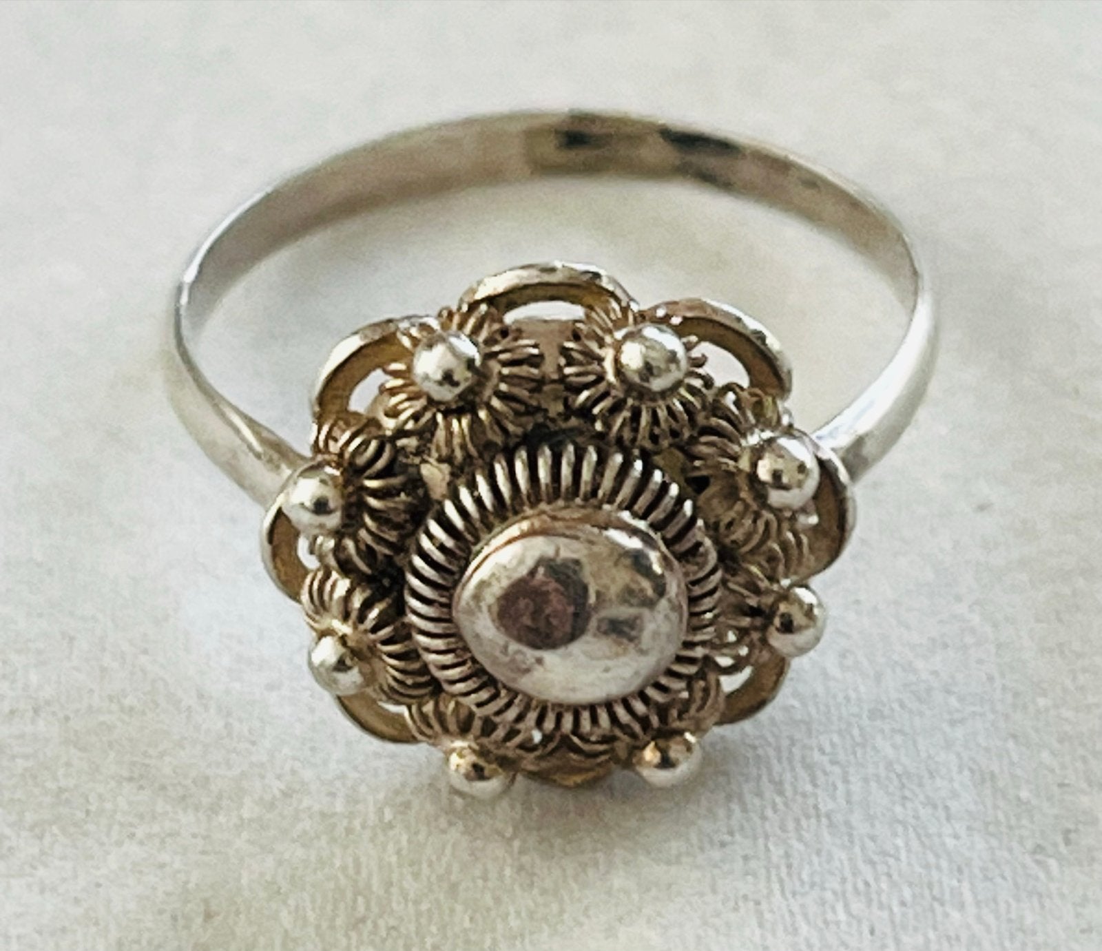 Oude zilveren Zeeuwse knop ring - Maat 17 klederdracht, Gebruikt, Verzenden, 17 tot 18, Dame