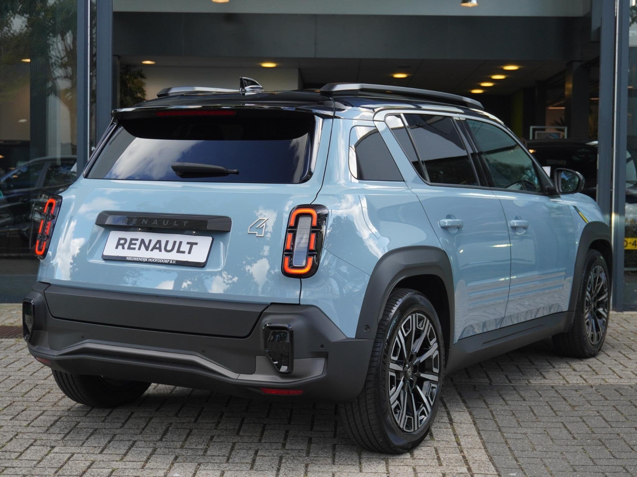 Renault 4 comfort range iconic 52 kWh / 5.000KM / FULL OPTIO, Auto's, Renault, Gebruikt, Blauw, Leder en Stof, 409 km